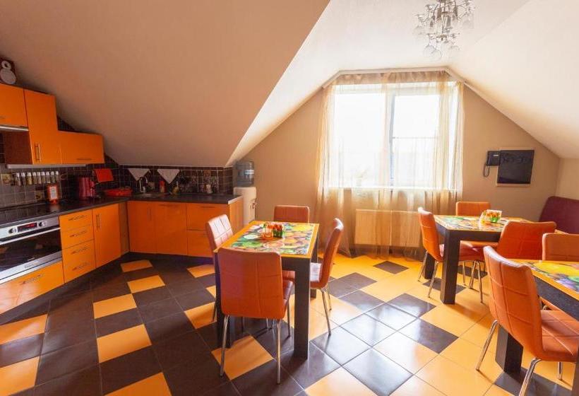 פנסיון Guest House Atlas