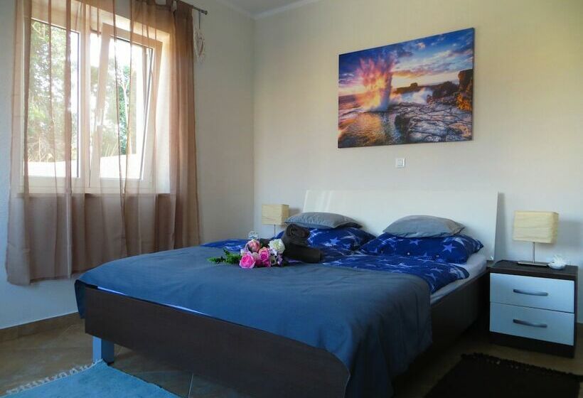 بنسيون Guesthouse F&r