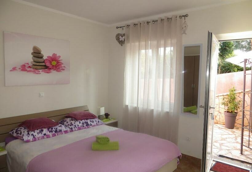 بنسيون Guesthouse F&r