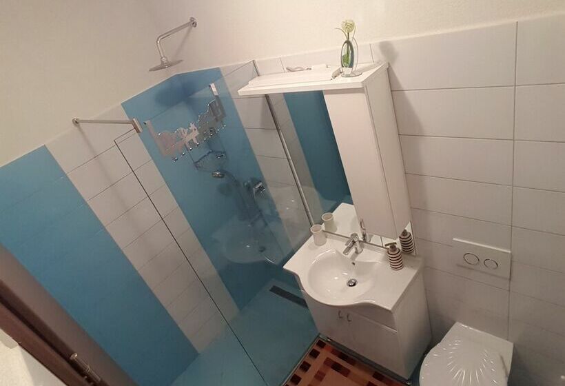 بنسيون Guesthouse F&r