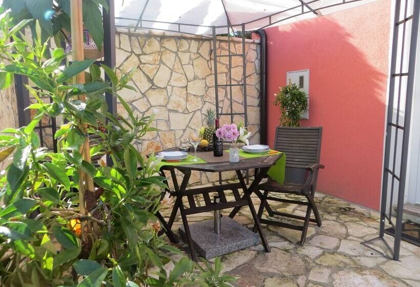 بنسيون Guesthouse F&r