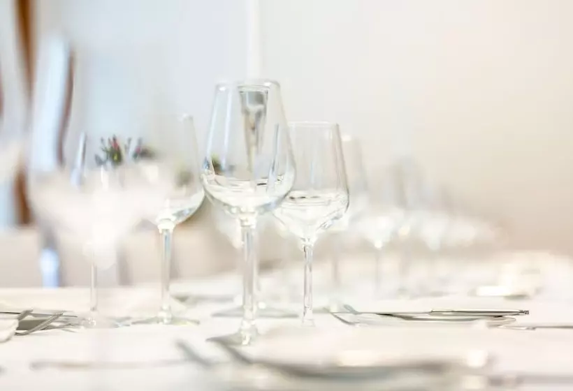 ホテル Rheinfelderhof