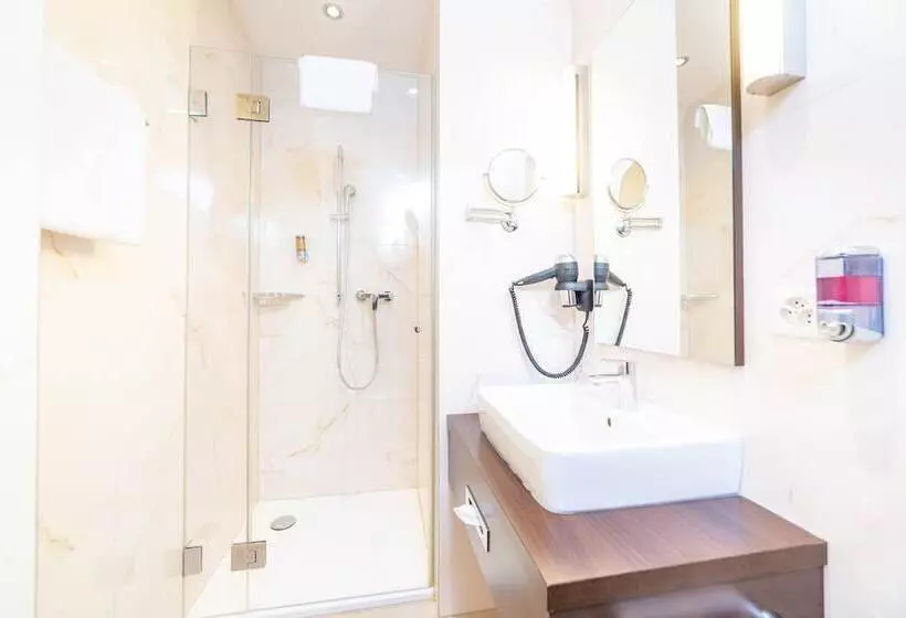 ホテル Rheinfelderhof