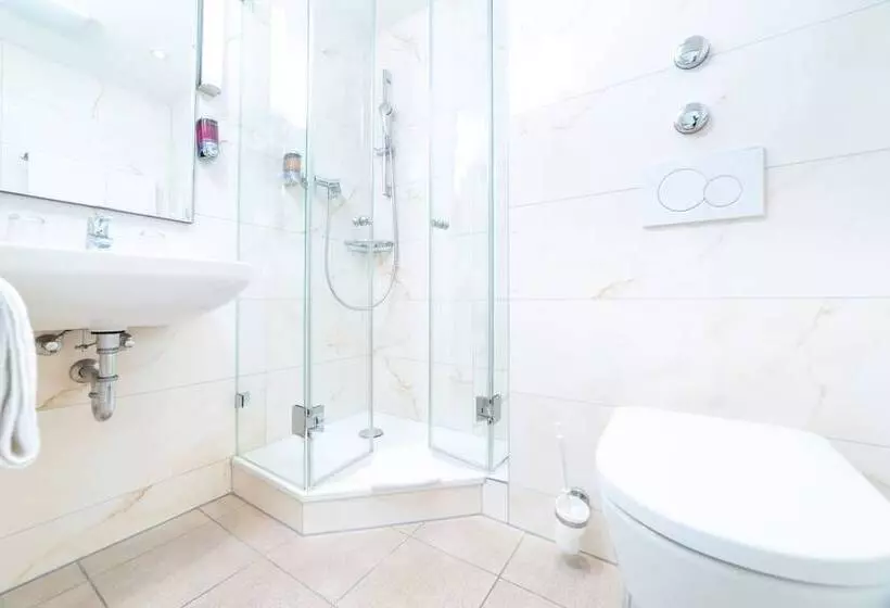 ホテル Rheinfelderhof