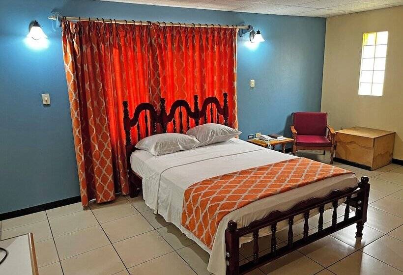 هتل Sundeck Suites