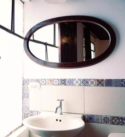 هاستل Lar Antiqua