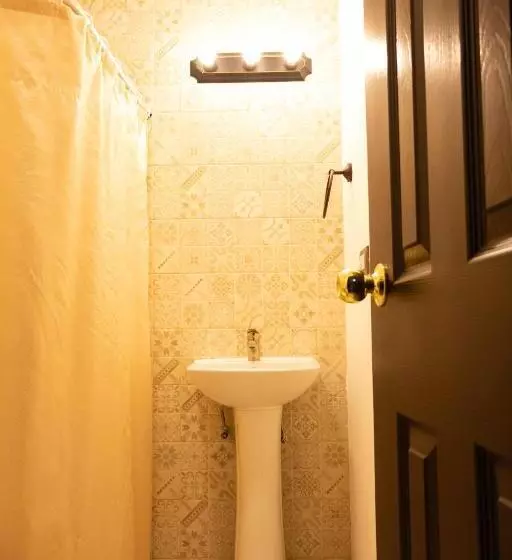 هاستل Lar Antiqua