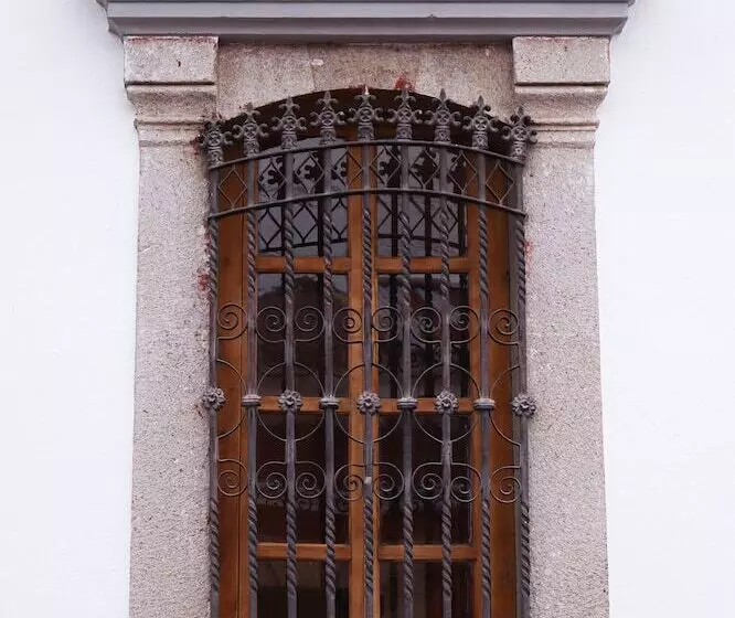 هاستل Lar Antiqua