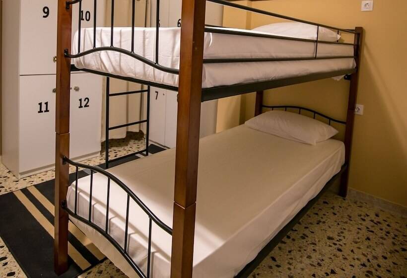 The Holy Rock   Hostel At Meteora