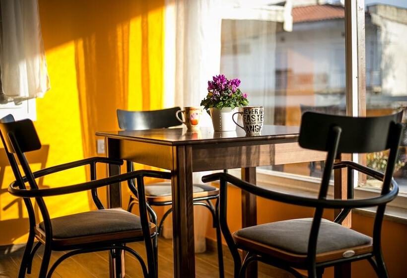 The Holy Rock   Hostel At Meteora