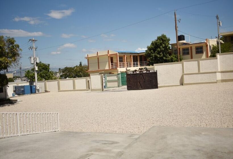 هتل Constellation