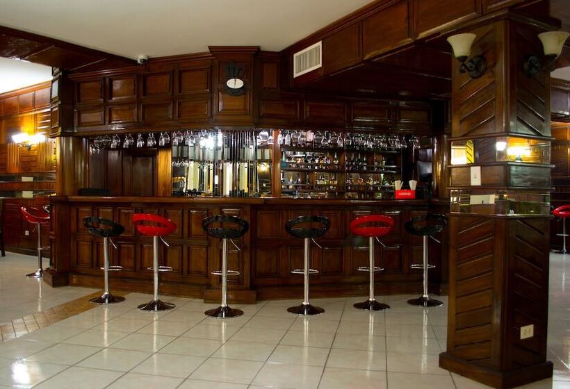 هتل Constellation