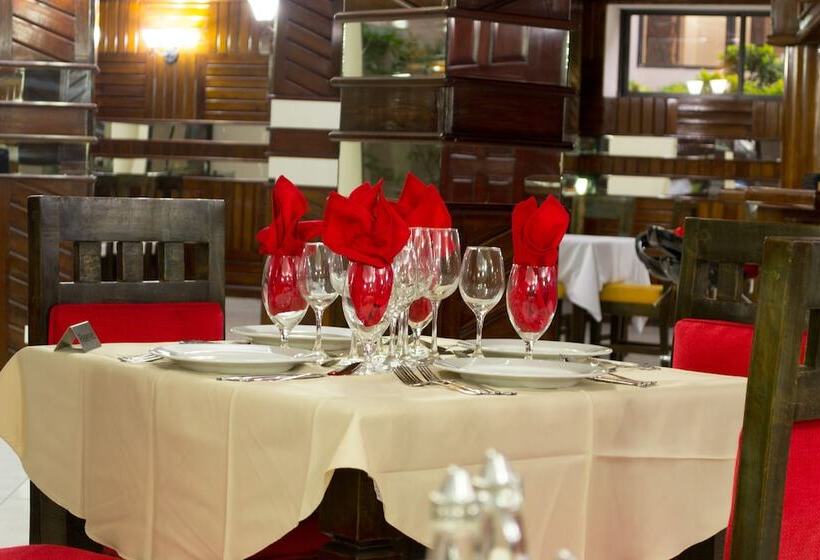 هتل Constellation