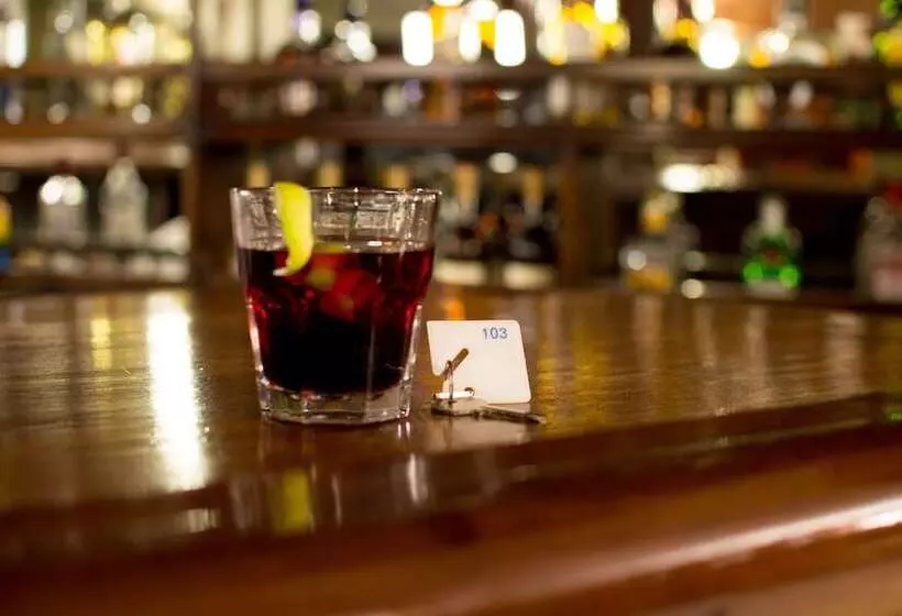 هتل Constellation