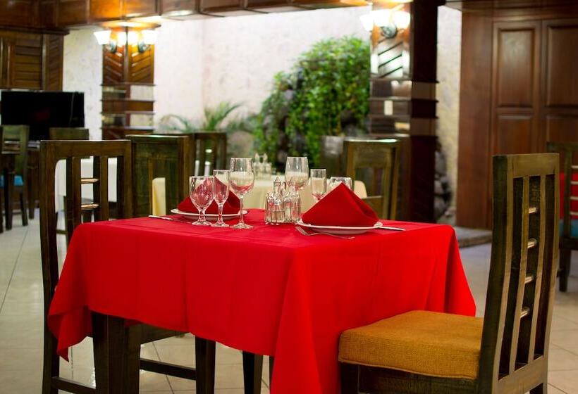 هتل Constellation