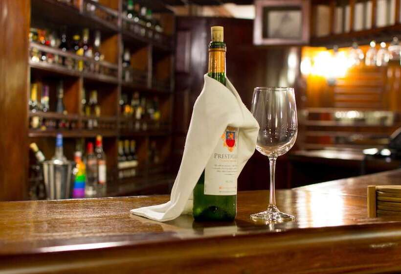 هتل Constellation