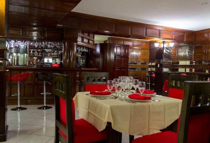 هتل Constellation