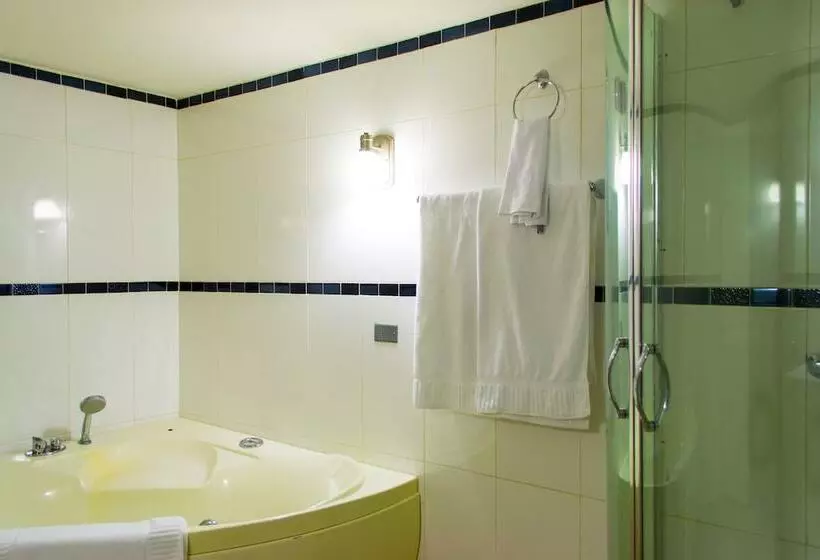 هتل Constellation