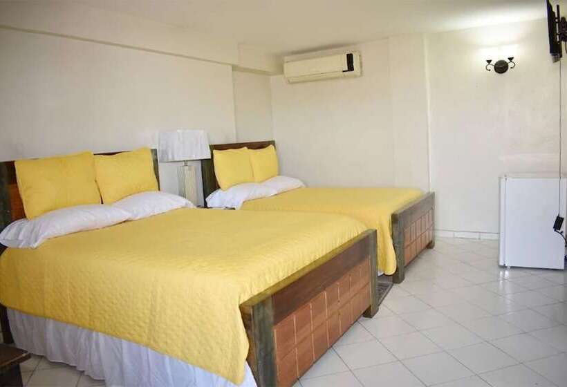 هتل Constellation