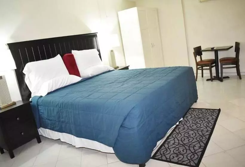 هتل Constellation