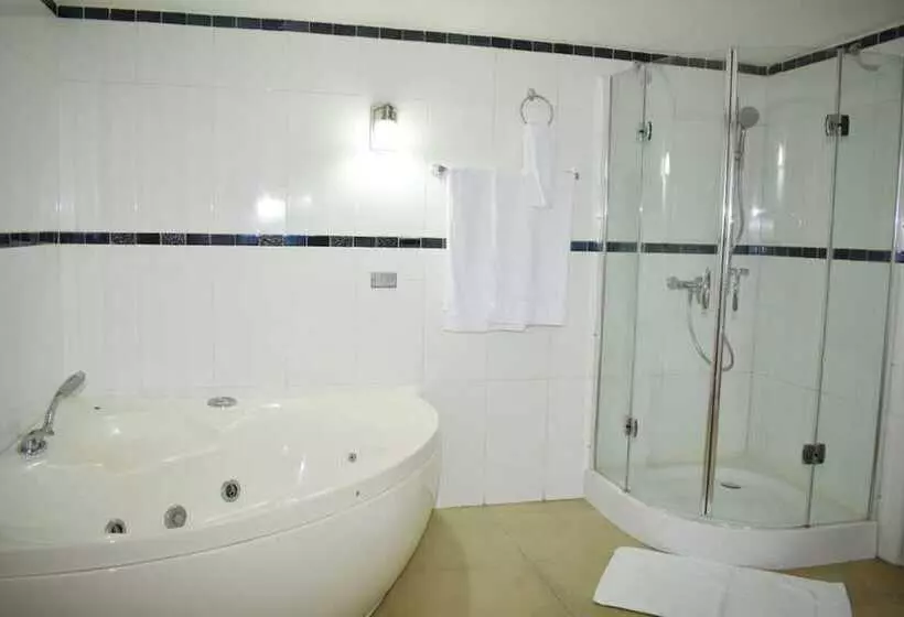 هتل Constellation