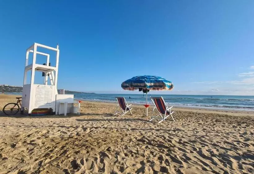هتل Lido
