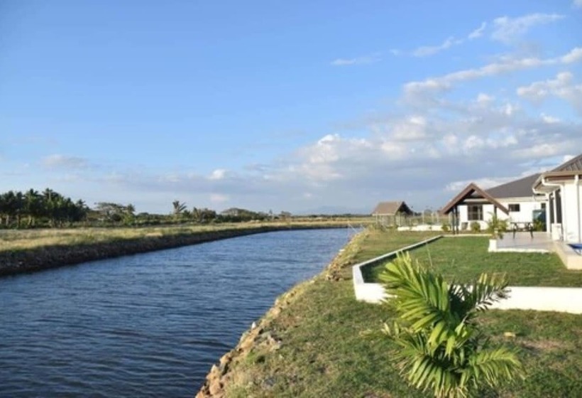 Malibu Water Front Villas