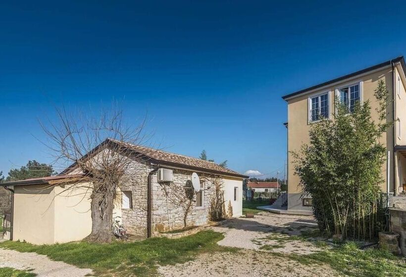 پانسیون Apartments & Rooms Buoni Amici