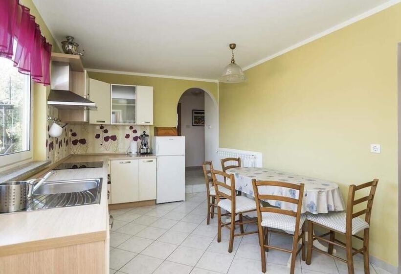 پانسیون Apartments & Rooms Buoni Amici