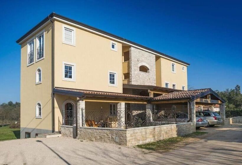 پانسیون Apartments & Rooms Buoni Amici