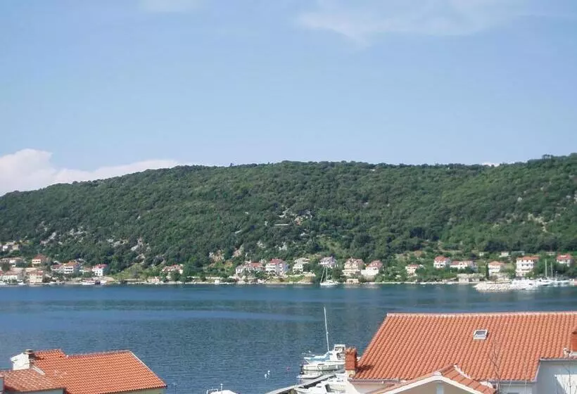 Majatalo Guesthouse Tariba