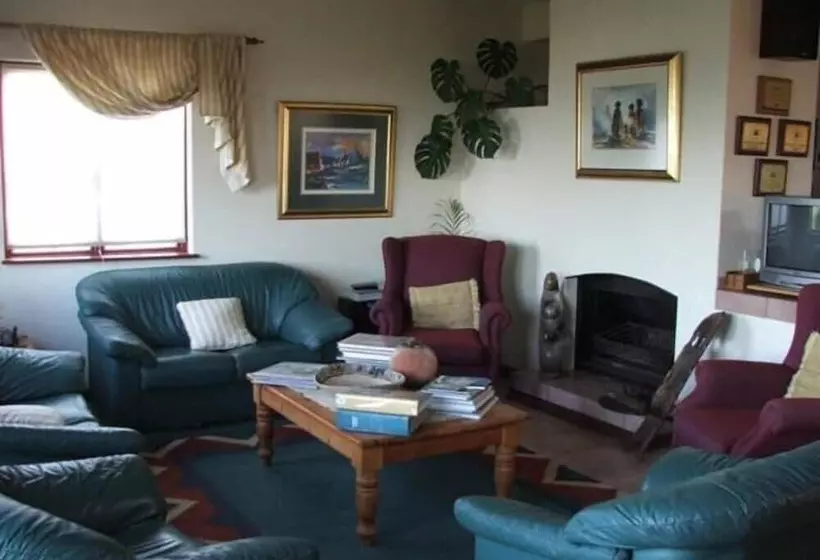 Majatalo Melkhoutkloof Guest House