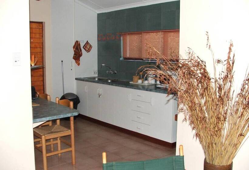 بنسيون Melkhoutkloof Guest House