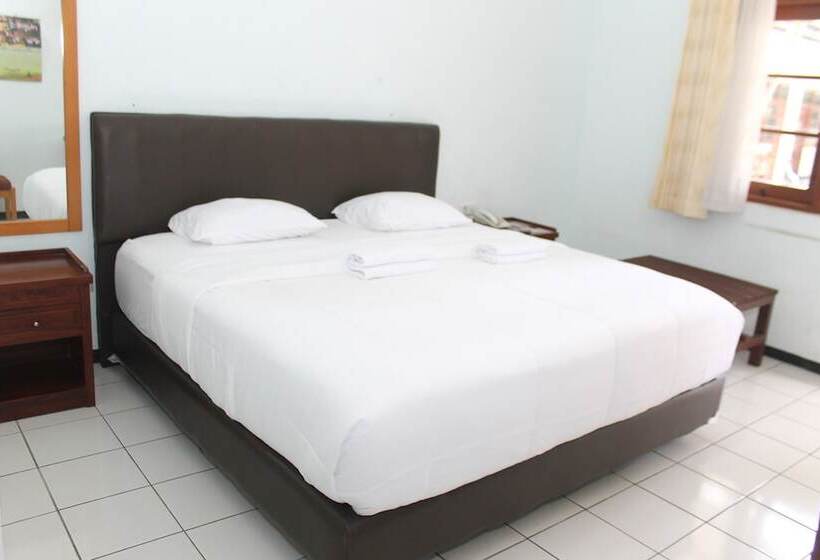 Пансион Roemah Ywi