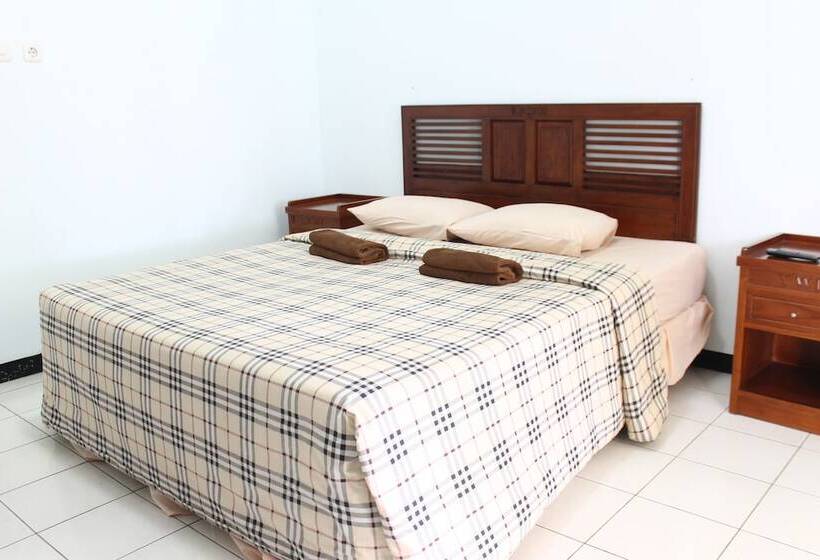 Пансион Roemah Ywi