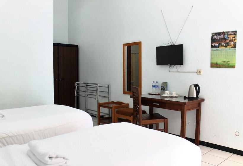 Пансион Roemah Ywi