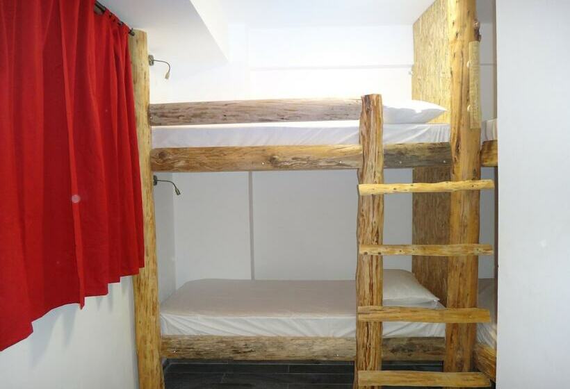 Tithora Athens Hostel