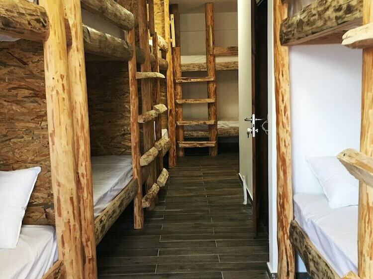 Tithora Athens Hostel