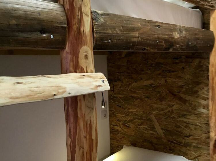 Tithora Athens Hostel