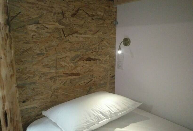 Tithora Athens Hostel