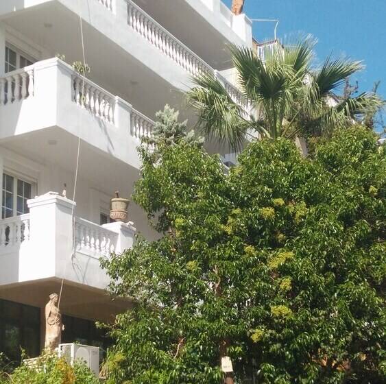 Tithora Athens Hostel