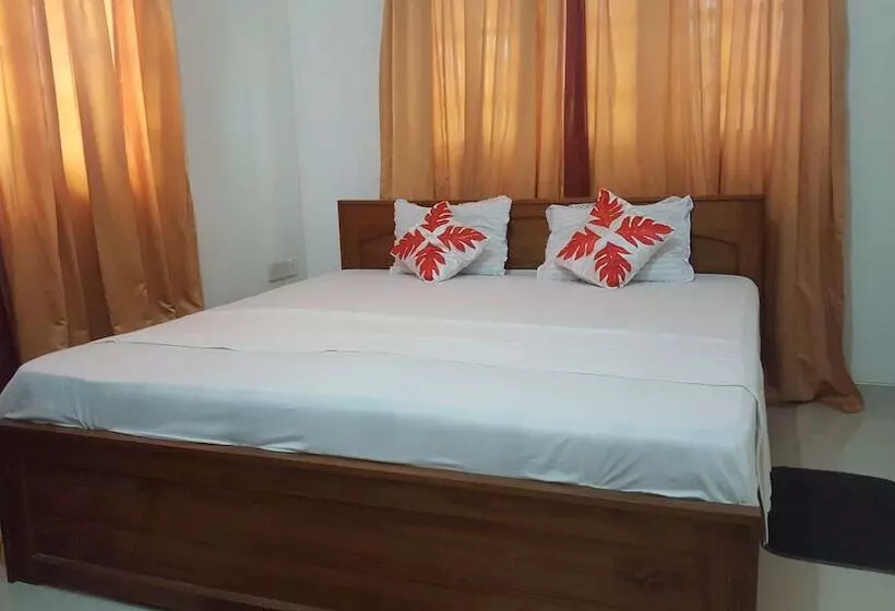 تختخواب و صبحانه Kavindi Villa Aluthgama