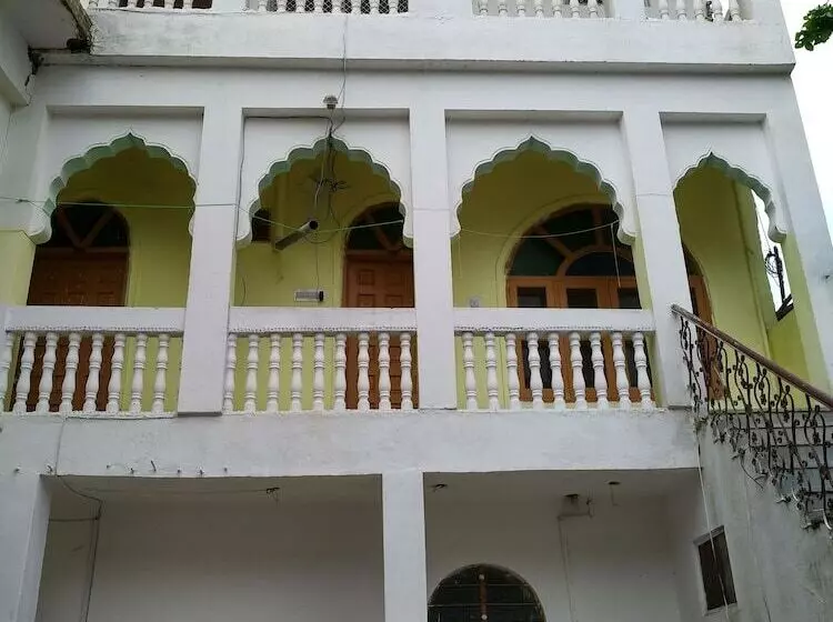 Hotelli Radhika Palace