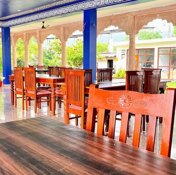 فندق Radhika Palace