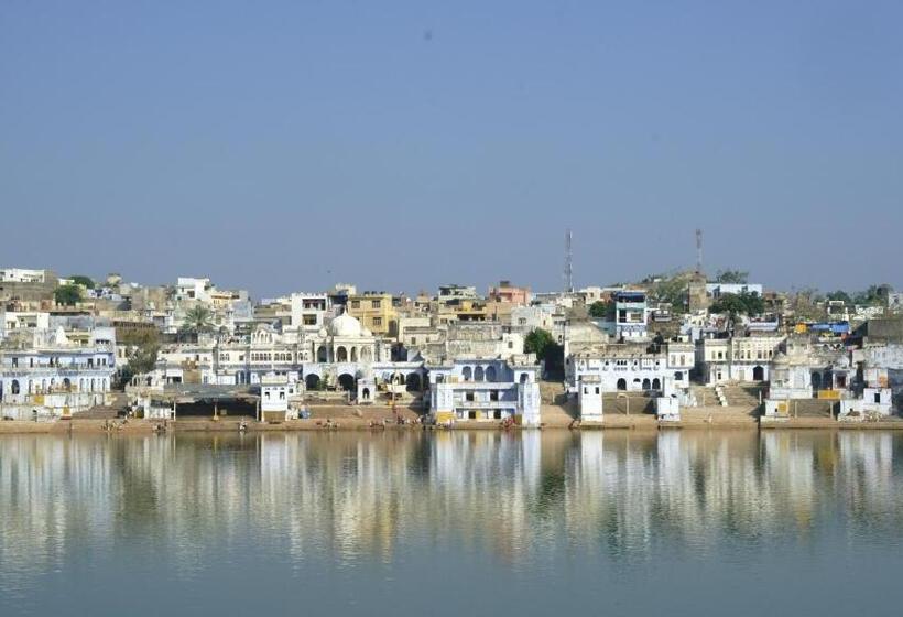 فندق Radhika Palace