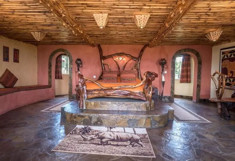 هتل Rhino Watch Safari Lodge