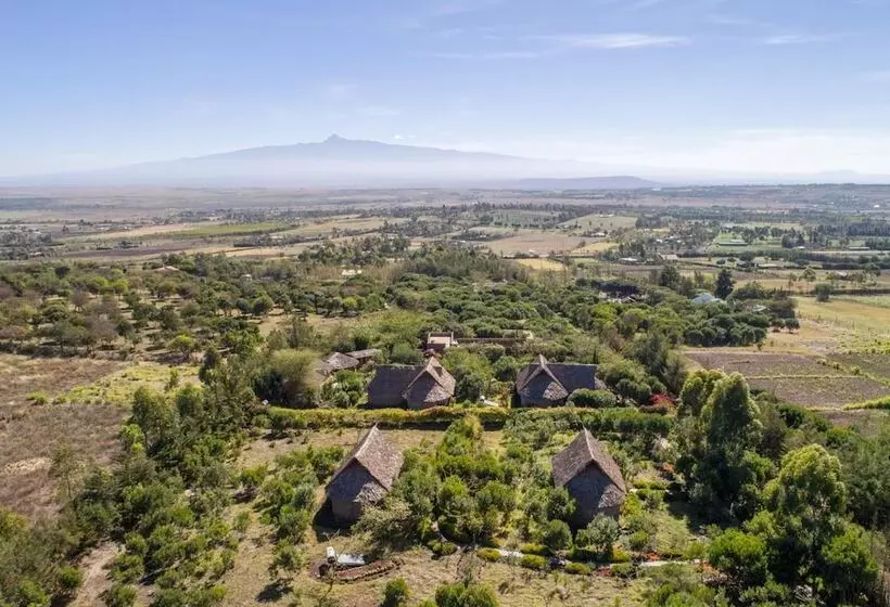 هتل Rhino Watch Safari Lodge