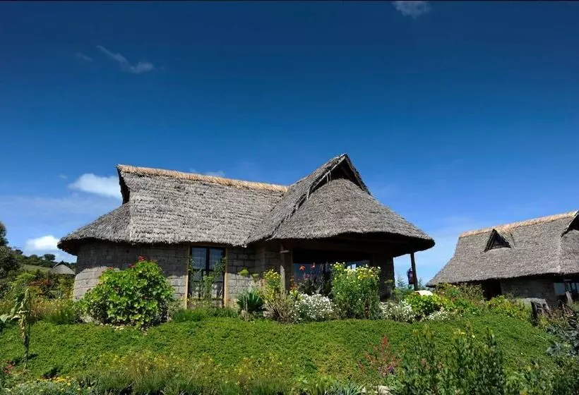 هتل Rhino Watch Safari Lodge