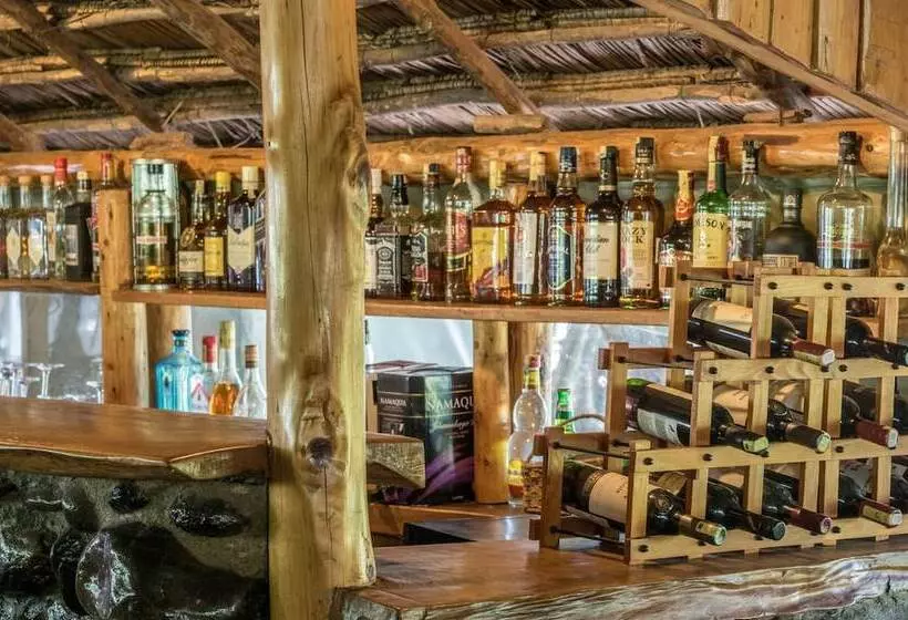 هتل Rhino Watch Safari Lodge