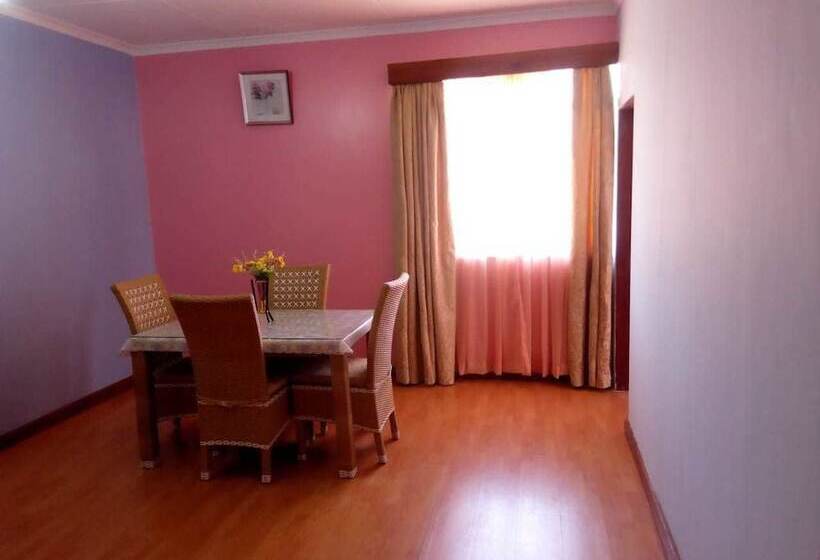 هتل The Joshua Gardens